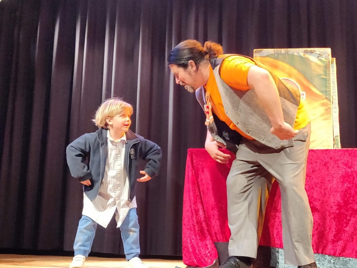 thumbnail_P5(3) English Theatre