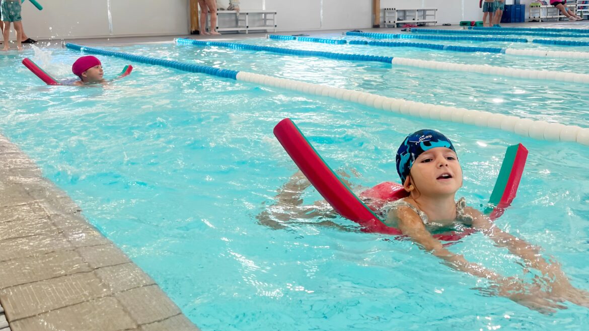 La natació primerenca, clau en el desenvolupament infantil